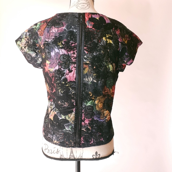 Alice + Olivia Floral Embroidered Short Sleeve Top - Picture 5 of 14